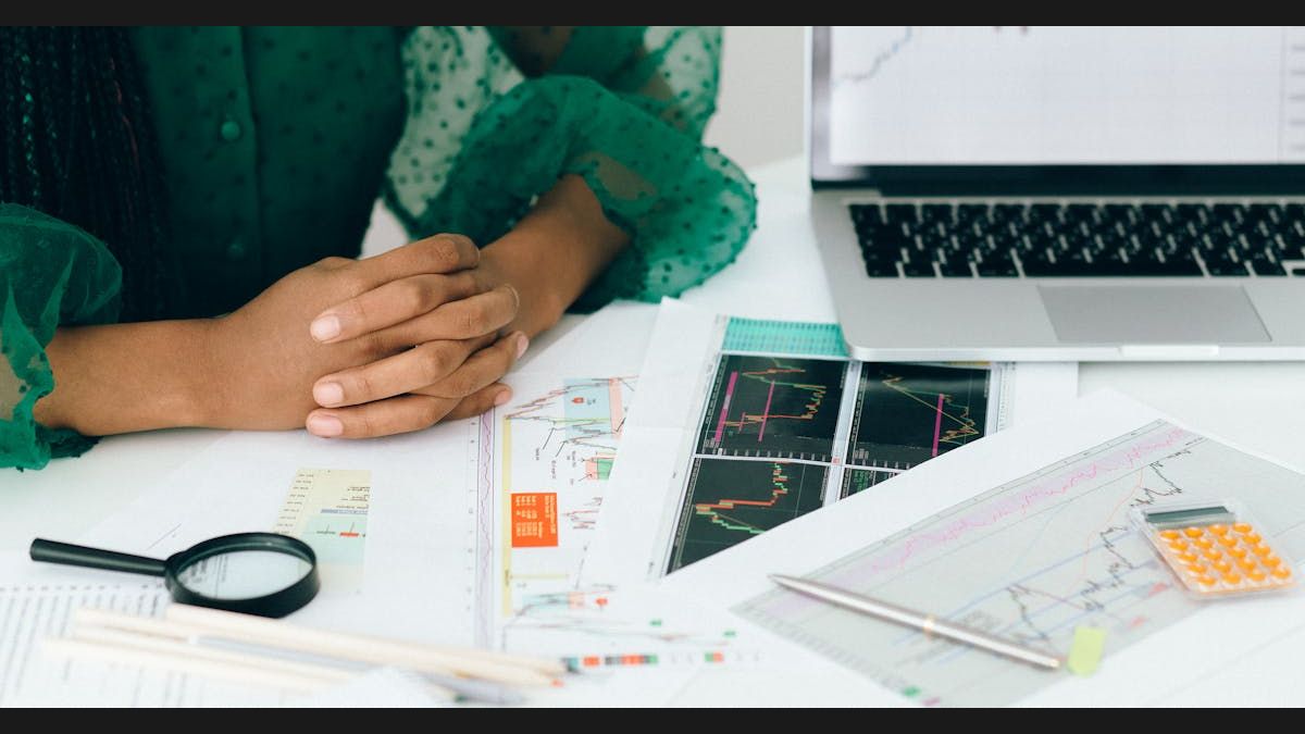 How to Analyze Earnings Reports for Trading