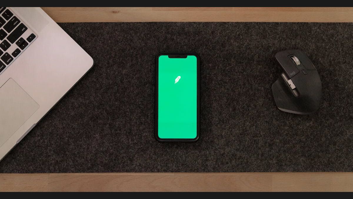 Options vs Stocks: A Detailed Comparison for Traders