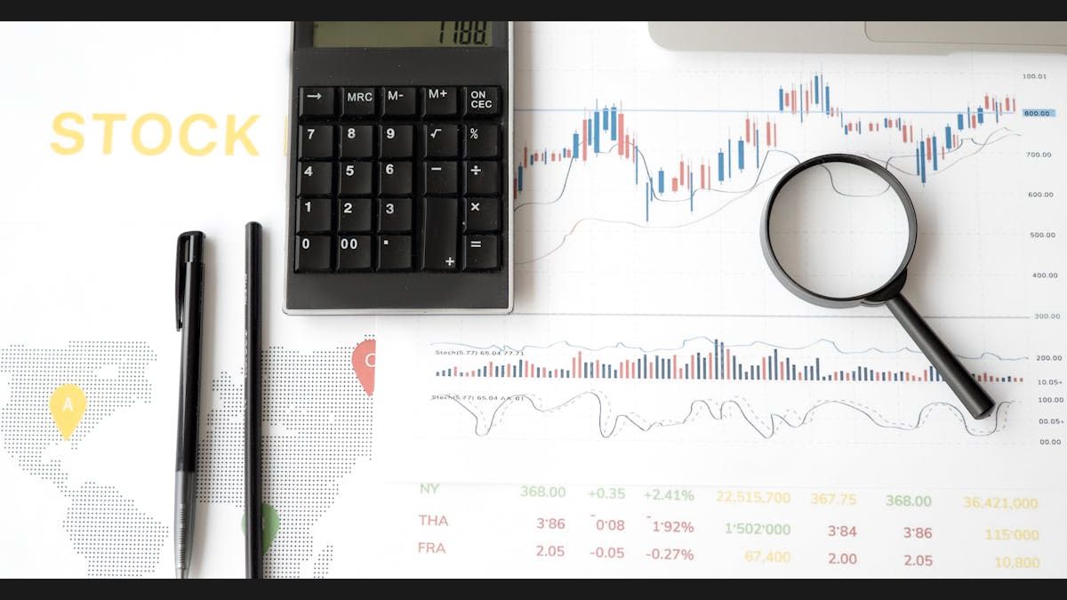 What Is the P/E Ratio? How to Use It for Stock Analysis